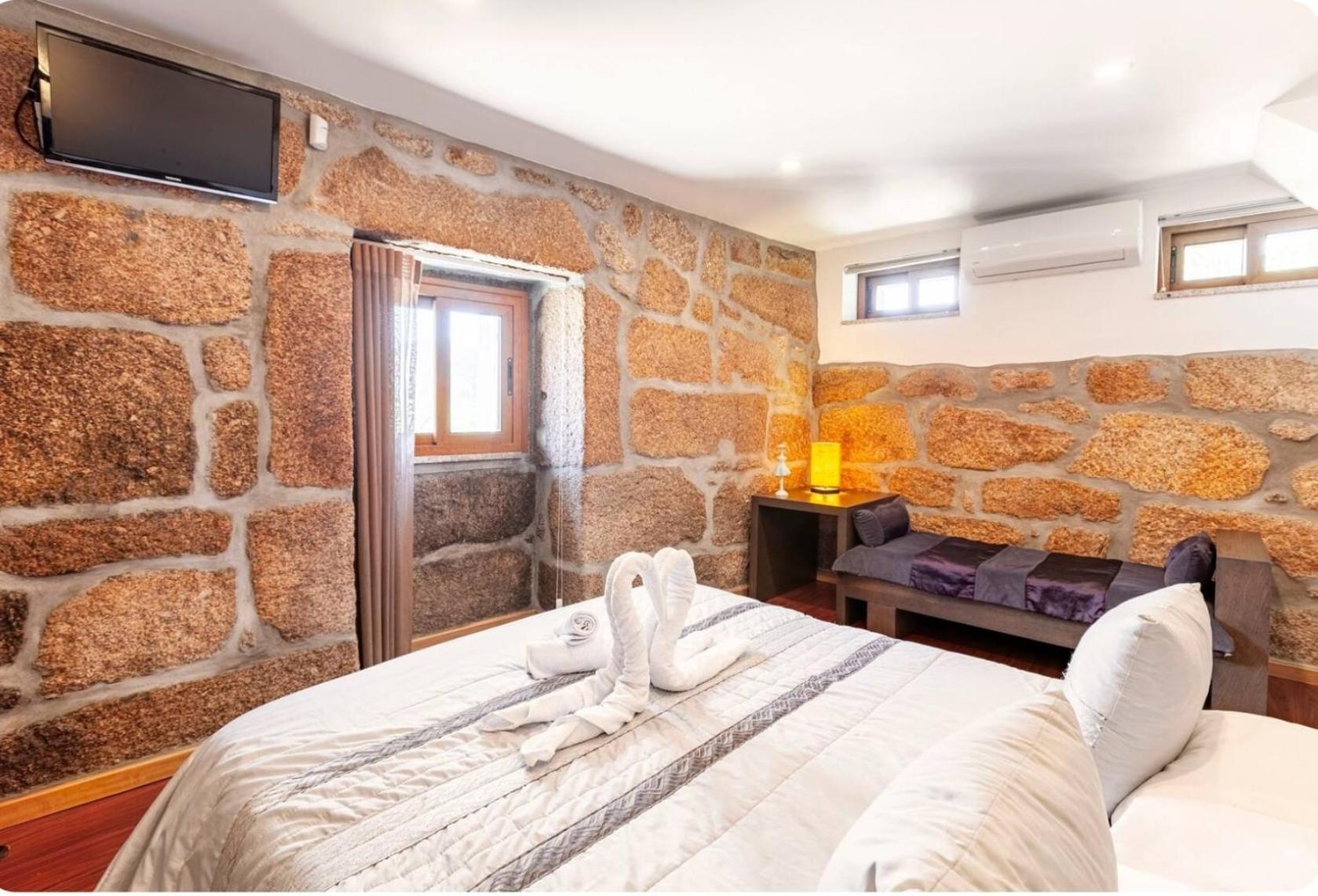 Casa Da Fonte Geres Apartment Campo do Geres Ngoại thất bức ảnh